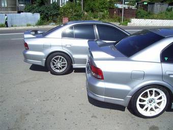 1999 Mitsubishi Galant Photos