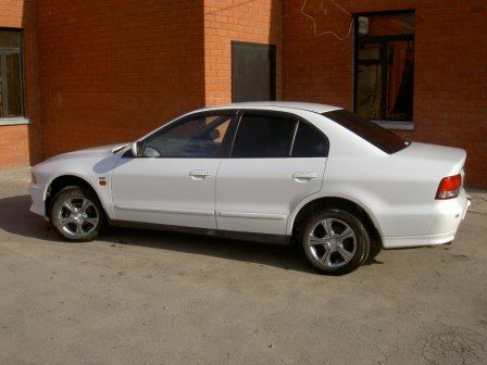 2000 Mitsubishi Galant