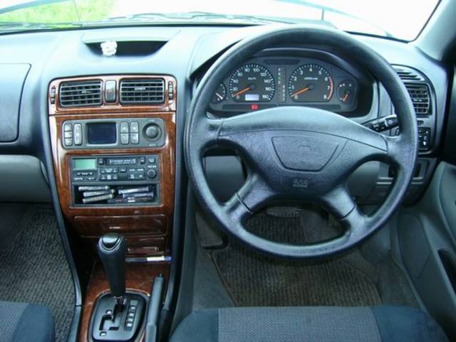 2000 Mitsubishi Galant