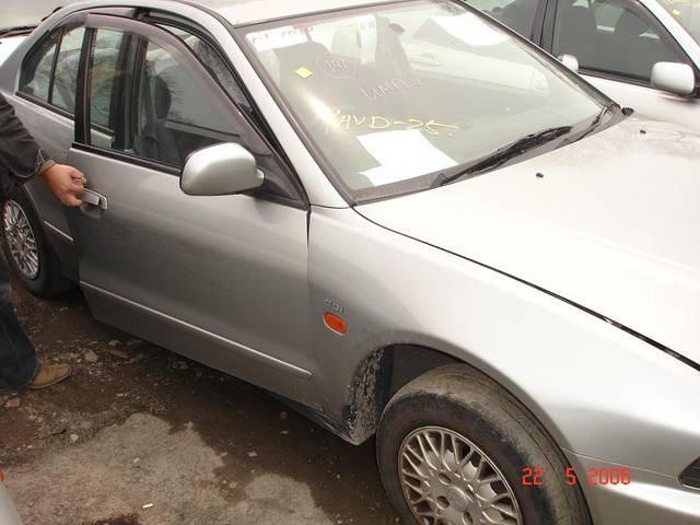 2000 Mitsubishi Galant