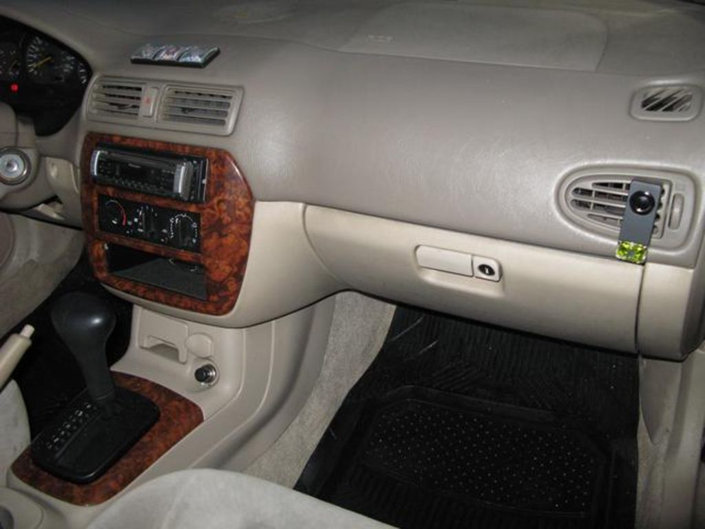 2000 Mitsubishi Galant