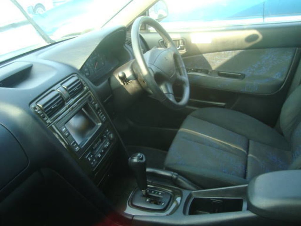 2000 Mitsubishi Galant