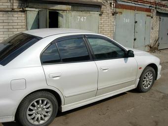 2000 Mitsubishi Galant Photos