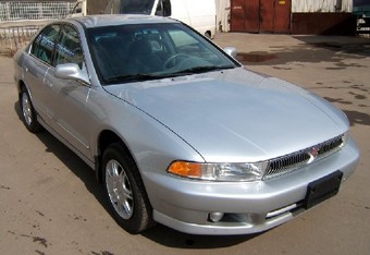 2000 Mitsubishi Galant Photos