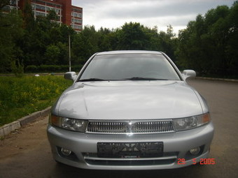 2000 Mitsubishi Galant Photos