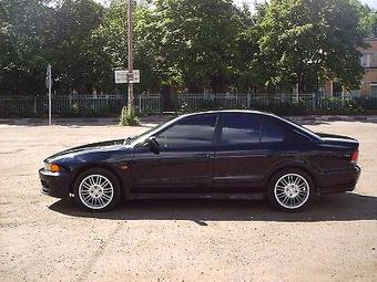 2000 Mitsubishi Galant Photos