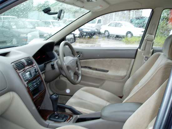 2000 Mitsubishi Galant Pictures
