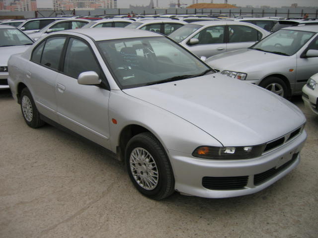 2000 Mitsubishi Galant Pictures