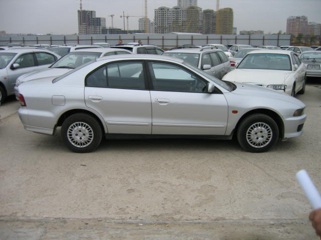 2000 Mitsubishi Galant Photos