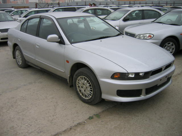 2000 Mitsubishi Galant Photos