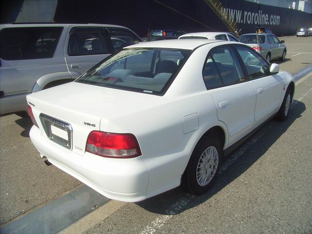 2000 Mitsubishi Galant Pictures