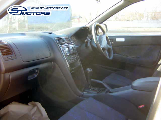 2000 Mitsubishi Galant Pictures