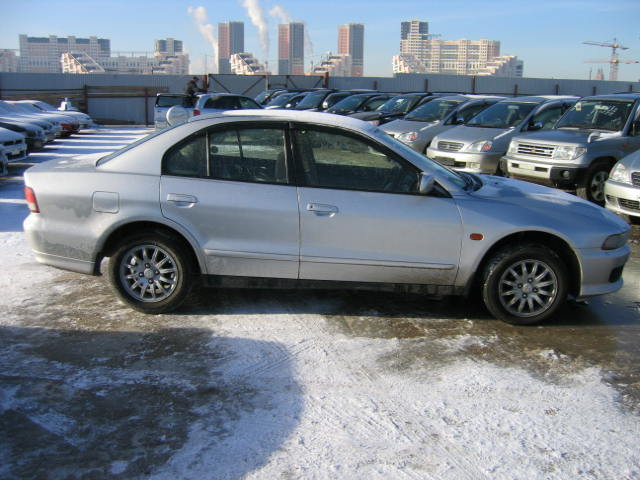 2000 Mitsubishi Galant Photos