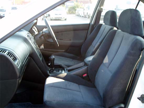 2000 Mitsubishi Galant Pictures