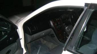 2000 Mitsubishi Galant Pics