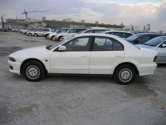 2000 Mitsubishi Galant Pictures