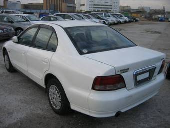 2000 Mitsubishi Galant Photos