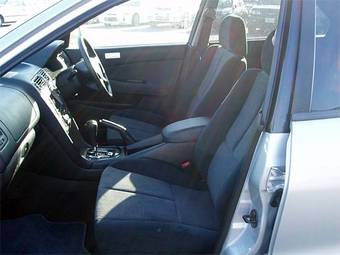 2000 Mitsubishi Galant Pictures