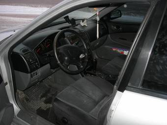 2000 Mitsubishi Galant Photos