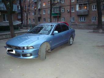 2000 Mitsubishi Galant Pictures