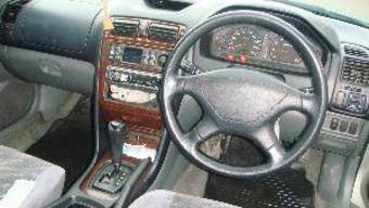 2000 Mitsubishi Galant Photos