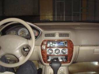 2000 Mitsubishi Galant Photos