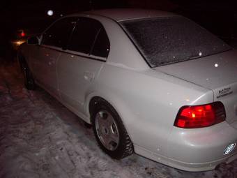 2000 Mitsubishi Galant Photos