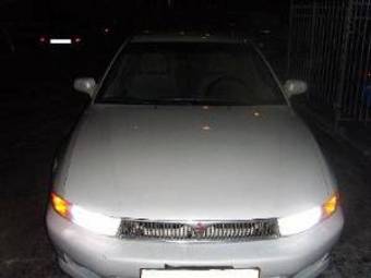 2000 Mitsubishi Galant Pictures