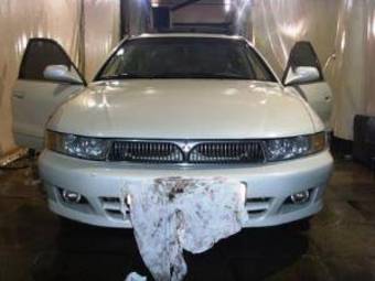 2000 Mitsubishi Galant Photos