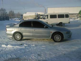 2000 Mitsubishi Galant Pictures