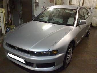 2000 Mitsubishi Galant Pictures