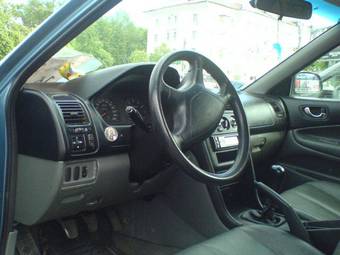 2000 Mitsubishi Galant Pictures