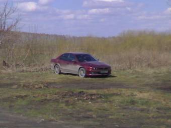 2000 Mitsubishi Galant Photos