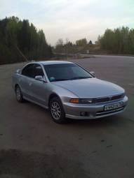 2000 Mitsubishi Galant Pictures