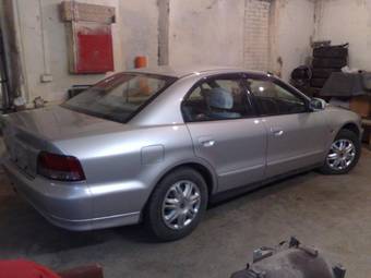 2000 Mitsubishi Galant Photos