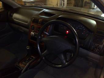 2000 Mitsubishi Galant Photos