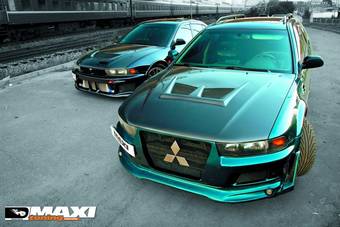 2000 Mitsubishi Galant Photos