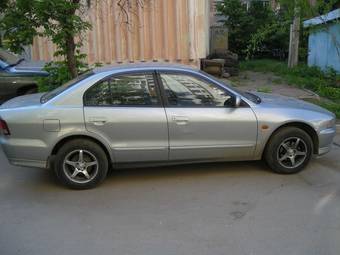 2000 Mitsubishi Galant Pictures