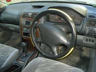 2000 Mitsubishi Galant Pictures