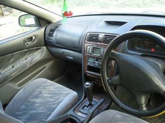 2000 Mitsubishi Galant Photos