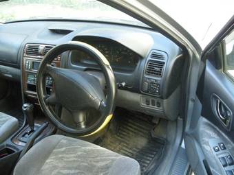 2000 Mitsubishi Galant Photos