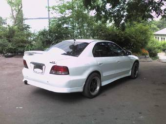 2000 Mitsubishi Galant Photos