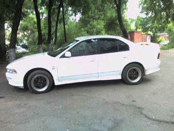 2000 Mitsubishi Galant Pictures