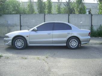 2000 Mitsubishi Galant Photos