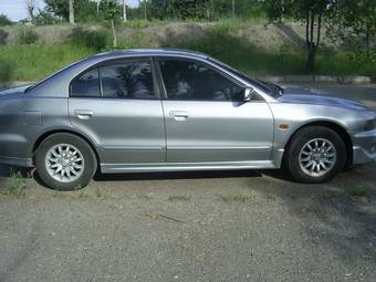 2000 Mitsubishi Galant Photos