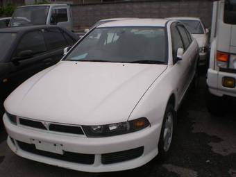 2000 Mitsubishi Galant Pictures