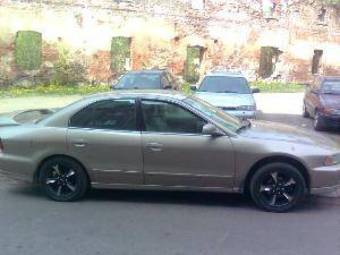 2000 Mitsubishi Galant Images