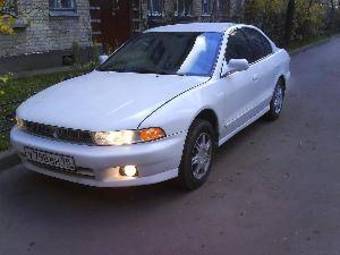 2000 Mitsubishi Galant Pictures