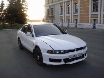 2000 Mitsubishi Galant Pics