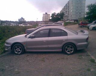 2000 Mitsubishi Galant Pictures